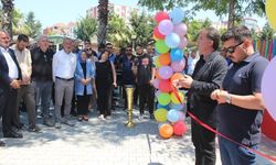 Yenilenen çocuk parkı açıldı