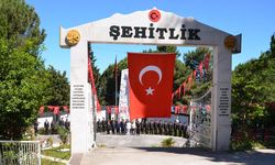 Jandarma personeli Sinop Şehitliği’ni ziyaret etti