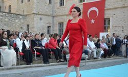 "Sinop Kırmızısı" defilesi büyük beğeni topladı