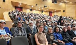 Gerze Huzurevi sakinleri sanat gecesinde buluştu