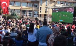 Sinop'ta A Milli Futbol Takımı'nın maçı dev ekrandan izlendi