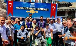 Kırkpınar başpehlivanı Erkan Taş'a Durağan'da coşkulu karşılama