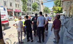 Anne ve 2 çocuğu yaralandı