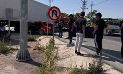 Tır ile otomobil çarpıştı: 2 ölü