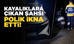 Sinop’ta kayalıklara çıkan vatandaşı polis indirdi
