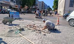 Sinop'ta trafik güvenliğini tehlikeye atan taşlar onarıldı