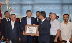 Bakan Çiftçi’ye Fahri Hemşehrilik Beratı verildi