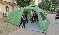 Genç izcilere uygulamalı kampçılık eğitimi