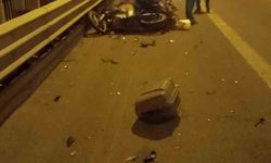 Kamyona arkadan çarpan motosikletin sürücüsü öldü