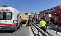 Motosikletli kamyonun altında can verdi