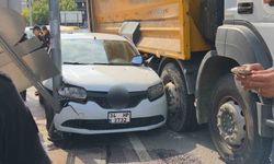 Otomobil direk ile kamyon arasında sıkıştı: 1 yaralı