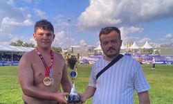 Sinoplu pehlivan İstanbul’da zirveye çıktı