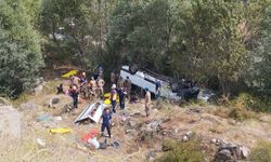 Minibüs şarampole uçtu: 4 kişi öldü