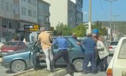 Otomobil orta refüje çıktı