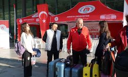 Amasya'ya giden üniversite öğrencilerine sürpriz karşılama