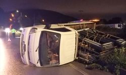 Kamyonetle çarpışan otomobildeki 4 kişi yaralandı