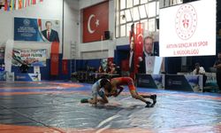 20 Ülkeden 140 sporcu minderde