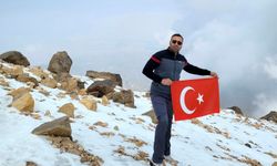 4 bin 811 metrelik Savalan Dağı zirvesine zorlu tırmanış