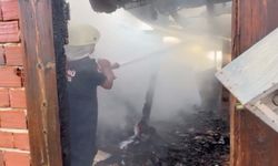 Çıkan ev yangını söndürüldü