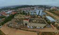 Eski hastane binasında yıkım başladı