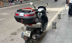 Hafif ticari araç ile çarpışan motosikletli yaralandı