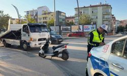 Plakasız motosikletin sürücüsüne ceza