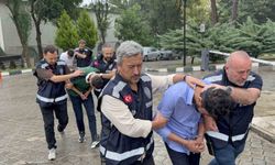 Polis ağlayan kadını fark etti. 3 kişi tutuklandı