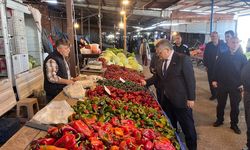 Vali Özarslan halk pazarını ziyaret etti