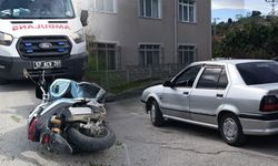 Sinop’ta motosiklet ile otomobil çarpıştı: 1 yaralı var!