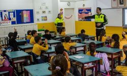 Sinop’ta ilkokul öğrencilerine trafik eğitimi verildi