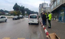 Sinop’ta otomobil yayaya çarptı: 1 yaralı var