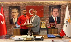 Milli Karateci Ümit Ercan, Başkan Üçüncüoğlu’nu ziyaret etti