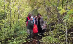 Kayıp kadın için zorlu tahliye: Ekipler taşıyarak çıkardı