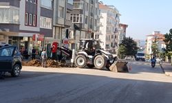 Sinop’ta altyapı mesaisi: Yol tek taraflı trafiğe kapatıldı