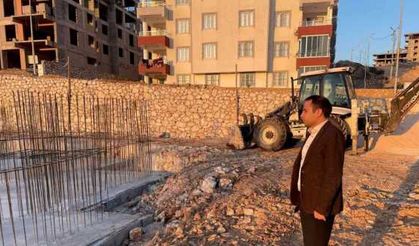Besni Kaymakamı Partal’dan okul inşaatlarına inceleme