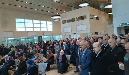 Sinoplu umreciler kutsal beldelere dualarla uğurlandı