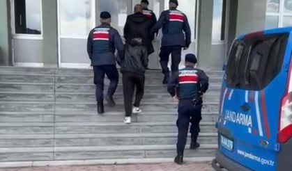 Göçmen kaçakçıları yakayı ele verdi