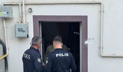 Hastanede yatan eşini görmek için hazırlık yapıyordu, kalbine yenik düştü