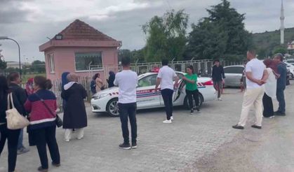 Kimliğini unutan öğrenciyi jandarma yetiştirdi