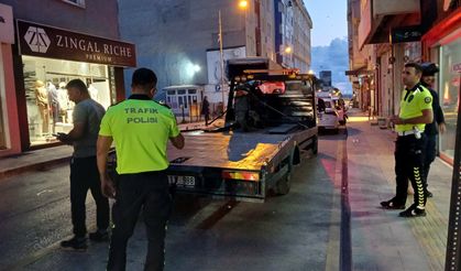 Trafikten çekme belgeli motor otoparka götürüldü