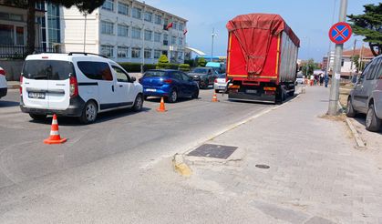 Sinop'ta arıza yapan tır trafiği aksattı
