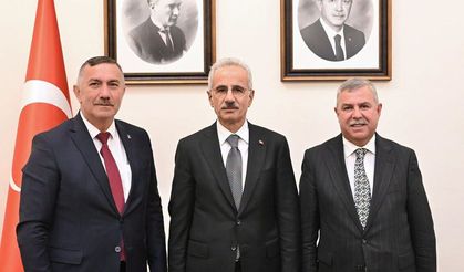 Sinop’un ulaşım yatırımları bakanlıkta masaya yatırıldı