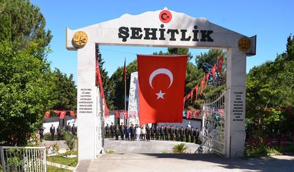 Jandarma personeli Sinop Şehitliği’ni ziyaret etti