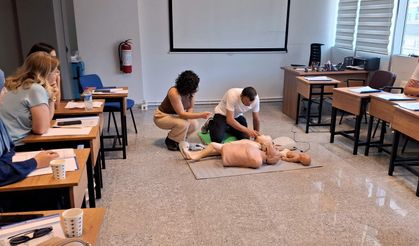 İl Sağlık Müdürlüğünden vatandaşa ilk yardım eğitimi