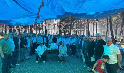 Köylüler geleneksel kır pikniğinde bir araya geldi