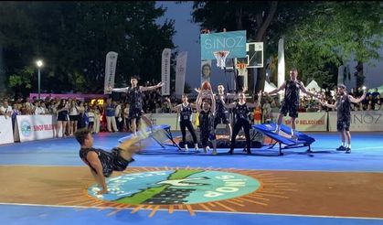 Sinop'ta "Karizma Show" ekibi geceye damga vurdu