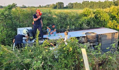 Samsun'da otobüs devrildi: 16 yaralı