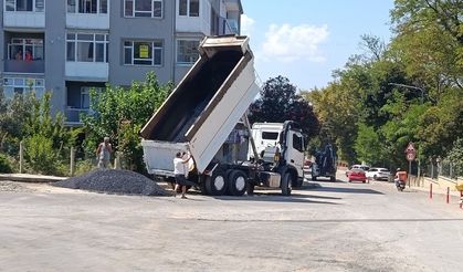 Okullar Caddesi’nde kısmi asfaltlama