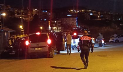 Sinop’ta düğün salonu önünde tartışma çıktı