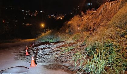 Sinop’ta yağışlar toprak kaymasına yol açtı